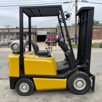 2005 LP Gas Yale GLP040AFNUAE084 Pneumatic Tire 4 Wheel Sit Down