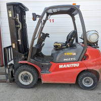 2019 LP Gas Manitou MI25G Pneumatic Tire 4 Wheel Sit Down