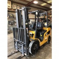 2019 Cat GP25N Pneumatic Tire 4 Wheel Sit Down