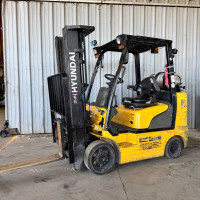 2012 Hyundai 25LC-7A