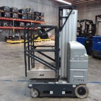 2017 JLG 20MVL