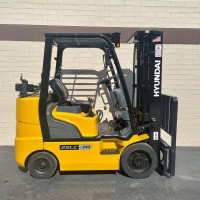 2011 Hyundai 25LC-7A