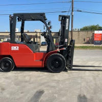 2015 Diesel Nissan MW1FA35V Pneumatic Tire 4 Wheel Sit Down