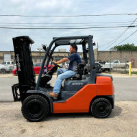 2010 LP Gas Toyota 8FGU25 Pneumatic Tire 4 Wheel Sit Down